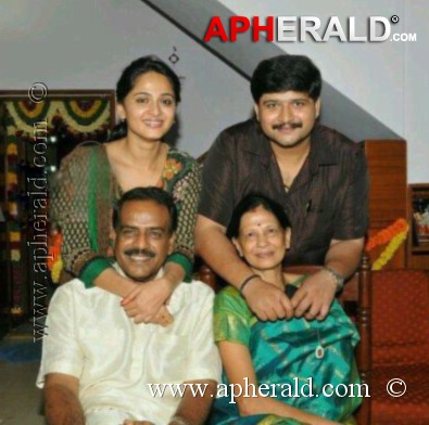 Anushka Shetty Unseen Rare Pics 